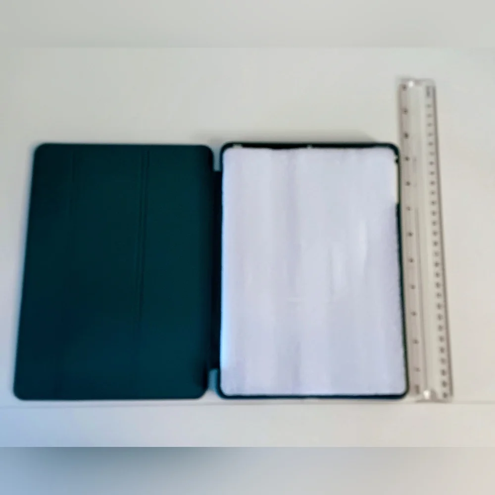iPad Case 9.7-inch 5th Gen/6th Brand New Sealed Sleep/Wake Cover Dark Green